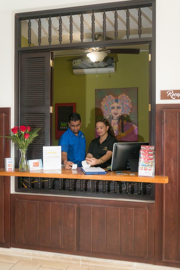 Hotel Presidente Las Tablas Luaran gambar