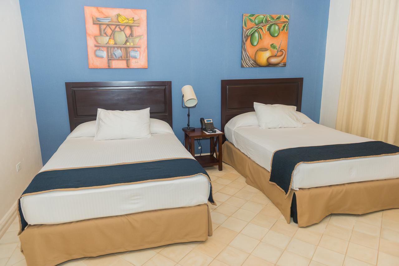 Hotel Presidente Las Tablas Luaran gambar