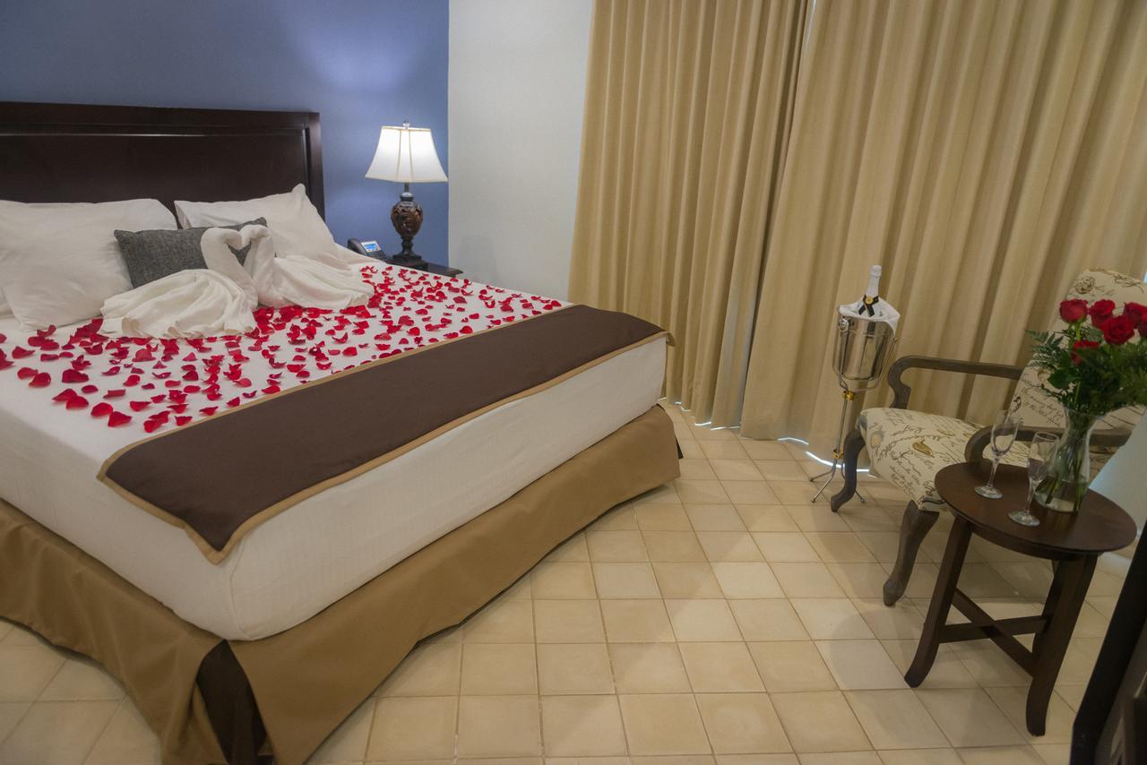 Hotel Presidente Las Tablas Luaran gambar