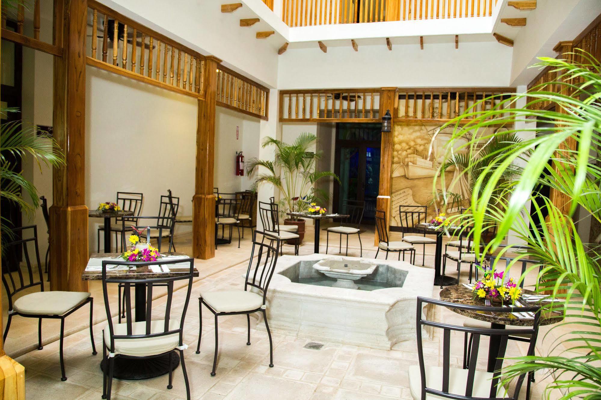 Hotel Presidente Las Tablas Luaran gambar