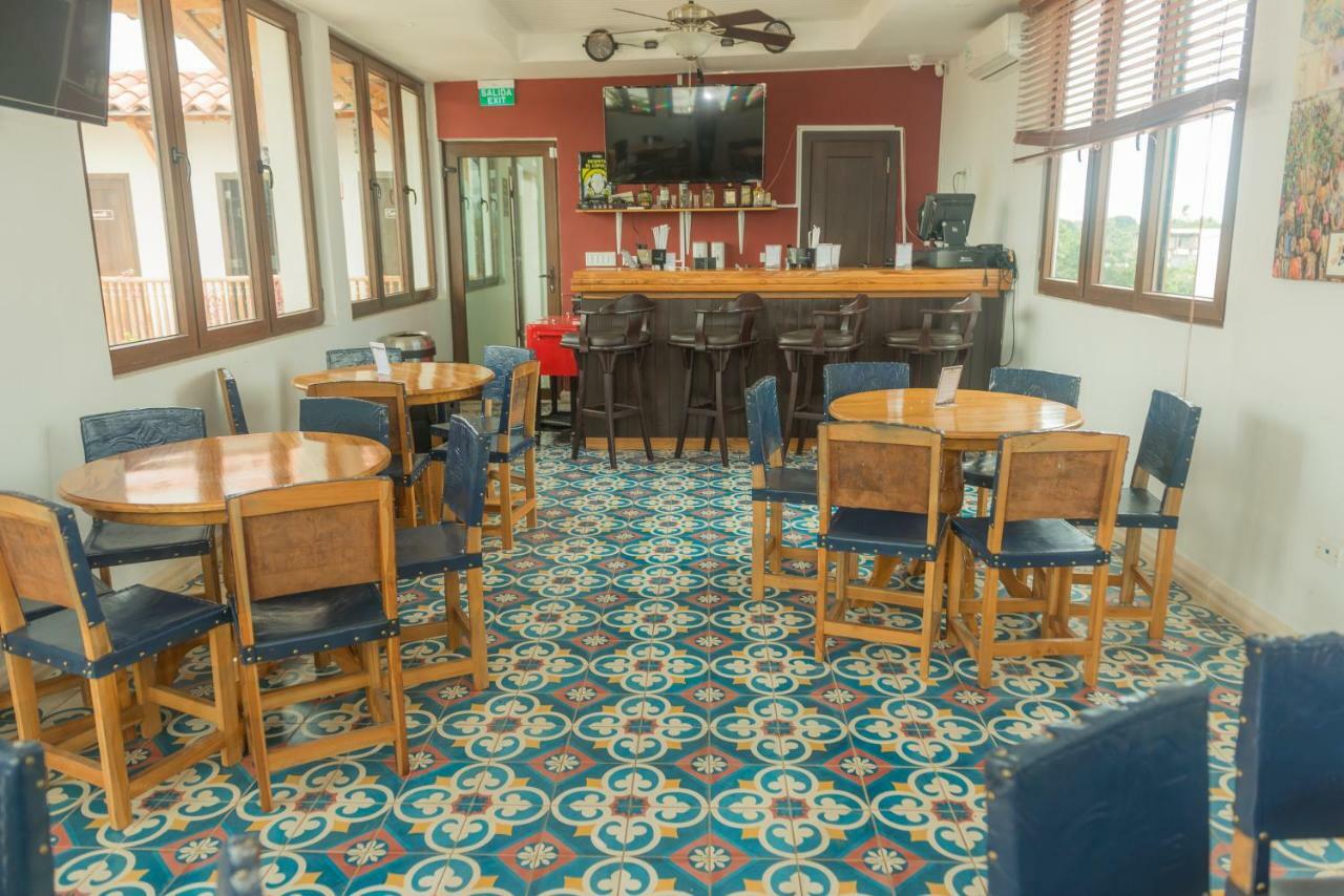 Hotel Presidente Las Tablas Luaran gambar